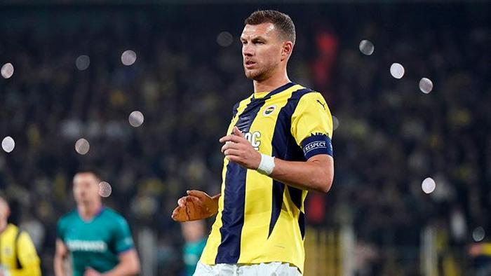 Fenerbahçe yeni golcülerini belirledi! 2 milli yıldız için kollar sıvandı 3 fenerbahce yeni golculerini belirledi 2 milli yildiz icin kollar sivandi 2