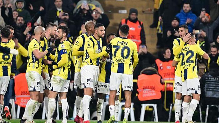 Fenerbahçe'de büyük yaprak dökümü! 8 oyuncu takımdan ayrılıyor... 1 fenerbahcede buyuk yaprak dokumu 8 oyuncu takimdan ayriliyor 0 BwEgQSuF