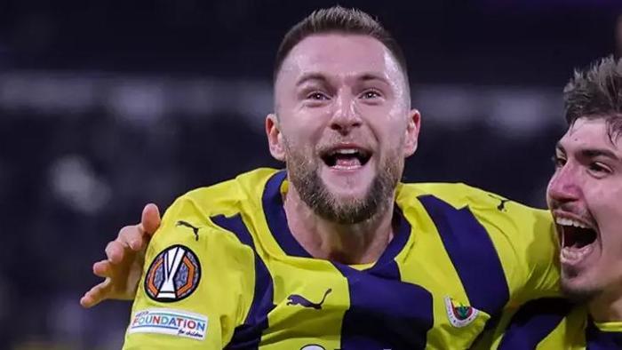 Fenerbahçe'de Devler Ligi için dev transfer hamleleri! 2 yıldız ve kaleci için kollar sıvandı 6 fenerbahcede devler ligi icin dev transfer hamleleri 2 yildiz ve kaleci icin kollar sivandi Hyt7gjWc
