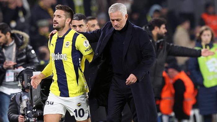 Fenerbahçe'de Dusan Tadic krizi! Rangers ve Samsunspor maçlarının ardından hedef tahtasında, Avrupa devine imzaya yakın... 3 fenerbahcede dusan tadic krizi rangers ve samsunspor maclarinin ardindan hedef tahtasinda avrupa devine imzaya