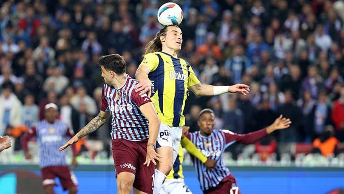 Fenerbahçe'de Fred'den kötü haber geldi! Çağlar Söyüncü ve Diego Carlos dönüyor 4 fenerbahcede fredden kotu haber geldi caglar soyuncu ve diego carlos donuyor 3 PKti1YVN