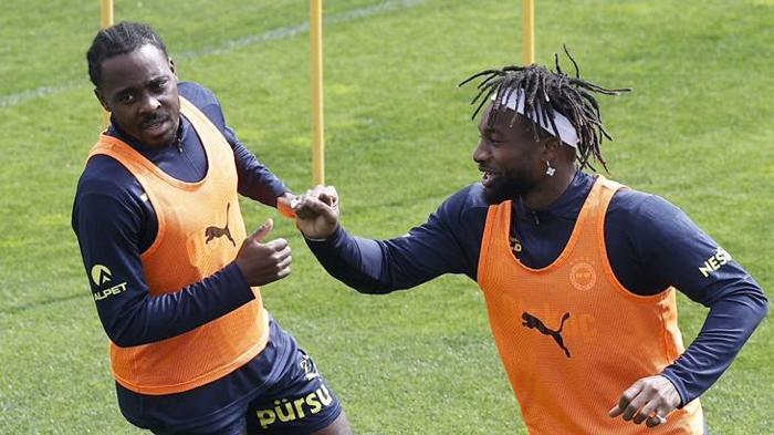 Fenerbahçe'de Galatasaray derbisi öncesi rekabet tavan yaptı! Mourinho işi sıkı tutuyor 3 fenerbahcede galatasaray derbisi oncesi rekabet tavan yapti mourinho isi siki tutuyor 2 3gO8iCfY