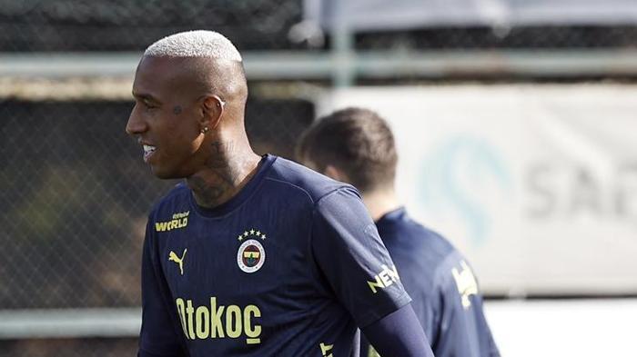 Fenerbahçe'de Galatasaray derbisi öncesi rekabet tavan yaptı! Mourinho işi sıkı tutuyor 4 fenerbahcede galatasaray derbisi oncesi rekabet tavan yapti mourinho isi siki tutuyor 3 AgX2JFVJ