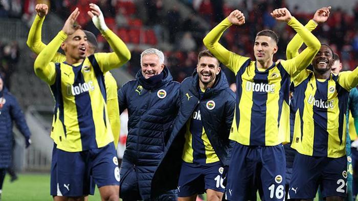 Fenerbahçe'de Jose Mourinho'dan takıma moral sözleri! 'Ayağa kalkacağız' 4 fenerbahcede jose mourinhodan takima moral sozleri ayaga kalkacagiz 3 YZOWnE99