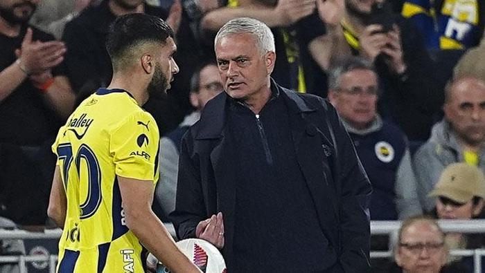 Fenerbahçe'de karar net: Jose Mourinho 1 fenerbahcede karar net jose mourinho 0 ZlFwmWii