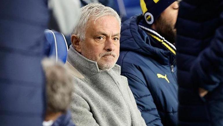 fenerbahcede mourinho icin ayrilik iddiasi oran verip takimi acikladilar rakibi montella 0 YIWNuX1z