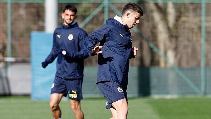 Fenerbahçe'de şok ayrılık! Cengiz Ünder'in yanına gidiyor, transferde son dakika... 1 fenerbahcede sok ayrilik cengiz underin yanina gidiyor transferde son dakika 0 WNlXc52v