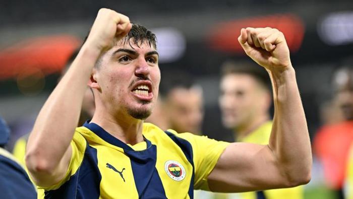 Fenerbahçe'nin genç yıldızı Yusuf Akçiçek paylaşılamıyor! Dünya devi de peşine düştü 7 fenerbahcenin genc yildizi yusuf akcicek paylasilamiyor dunya devi de pesine dustu 6 3IQv3c1K