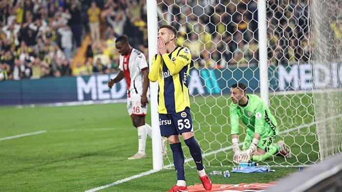Fenerbahçe'nin ligde ilk 5 kabusu! Beşiktaş ve Eyüpspor kaldı... 3 fenerbahcenin ligde ilk 5 kabusu besiktas ve eyupspor kaldi 2 nrABb9Rw