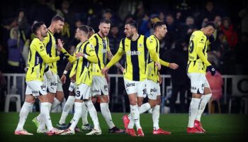 fenerbahcenin ligde ilk 5 kabusu besiktas ve eyupspor kaldi b83xUNf8
