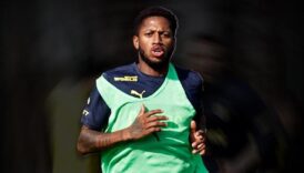 fenerbahceye derbi oncesi buyuk mujde geri dondu EV5nzfFw