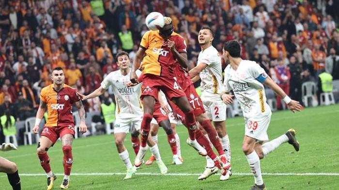 Galatasaray - Antalyaspor maçını spor yazarları değerlendirdi! 'Böylesi daha önce gelmedi! Fabrika ayarlarına dönüyor' 21 galatasaray antalyaspor macini spor yazarlari degerlendirdi boylesi daha once gelmedi fabrika ayarlarina donuyor PUjjfB7J