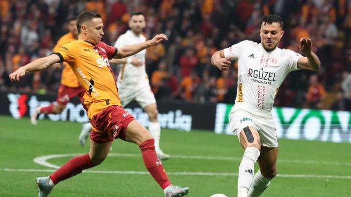 Galatasaray - Antalyaspor maçını spor yazarları değerlendirdi! 'Böylesi daha önce gelmedi! Fabrika ayarlarına dönüyor' 8 galatasaray antalyaspor macini spor yazarlari degerlendirdi boylesi daha once gelmedi fabrika ayarlarina donuyor hYHpOpdR