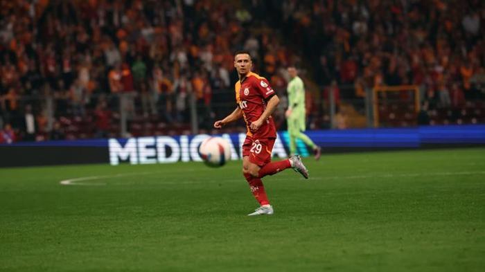 Galatasaray - Antalyaspor maçını spor yazarları değerlendirdi! 'Böylesi daha önce gelmedi! Fabrika ayarlarına dönüyor' 7 galatasaray antalyaspor macini spor yazarlari degerlendirdi boylesi daha once gelmedi fabrika ayarlarina donuyor