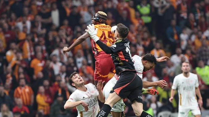 Galatasaray - Antalyaspor maçını spor yazarları değerlendirdi! 'Böylesi daha önce gelmedi! Fabrika ayarlarına dönüyor' 18 galatasaray antalyaspor macini spor yazarlari degerlendirdi boylesi daha once gelmedi fabrika ayarlarina donuyor uue5hgPz