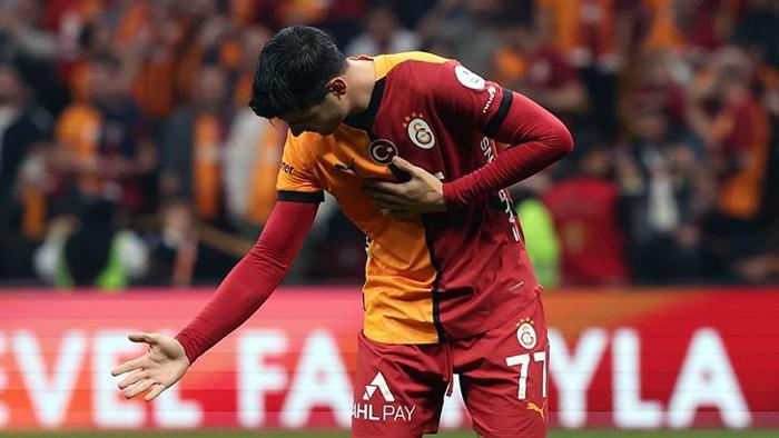 Galatasaray'a Beşiktaş maçı öncesi büyük müjde! İki yıldız sahada olacak... 5 galatasaraya besiktas maci oncesi buyuk mujde iki yildiz sahada olacak 4 NwtQrRu5