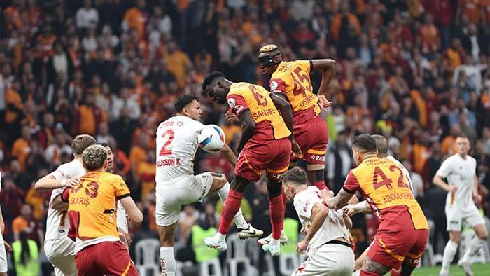Galatasaray'a Beşiktaş maçı öncesi büyük müjde! İki yıldız sahada olacak... 6 galatasaraya besiktas maci oncesi buyuk mujde iki yildiz sahada olacak 5 IUzVZFlG