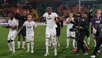 galatasaraya dev gelir adeta para basti gWm2dvtZ