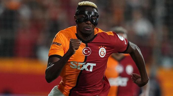 Galatasaray'dan Osimhen için çılgın teklif! Pazarlık süreci başladı 5 galatasaraydan osimhen icin cilgin teklif pazarlik sureci basladi 4 n1PaDy83