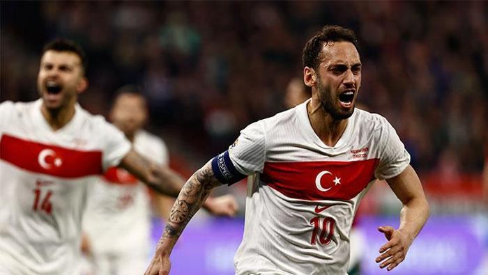 Hakan Çalhanoğlu resmen açıkladı: "Galatasaray'da forma giymek..." 2 hakan calhanoglu resmen acikladi galatasarayda forma giymek 1 9lSuRtiZ