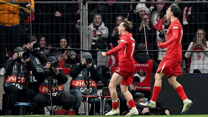 Hakan Çalhanoğlu'nun Arda Güler sözleri Carlo Ancelotti'yi çıldırtacak! 'Bunu herkes biliyor, inşallah Inter'e gelir...' 1 hakan calhanoglunun arda guler sozleri carlo ancelottiyi cildirtacak bunu herkes biliyor insallah intere gelir qu7Q49BQ