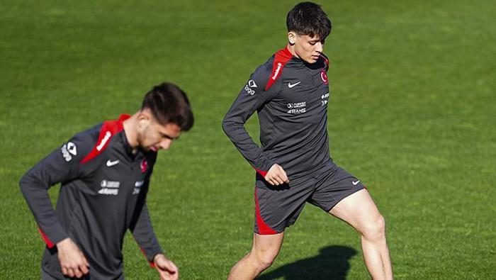 İspanya'da Arda Güler için şok sözler! 'Ne anlama geldiğini bilmiyor, Montella onu şımartmaya istekli...' 9 ispanyada arda guler icin sok sozler ne anlama geldigini bilmiyor montella onu simartmaya istekli 3JYt5FMm