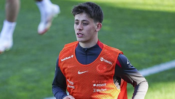 İspanya'da Arda Güler için şok sözler! 'Ne anlama geldiğini bilmiyor, Montella onu şımartmaya istekli...' 1 ispanyada arda guler icin sok sozler ne anlama geldigini bilmiyor montella onu simartmaya istekli S7Z2RzAP