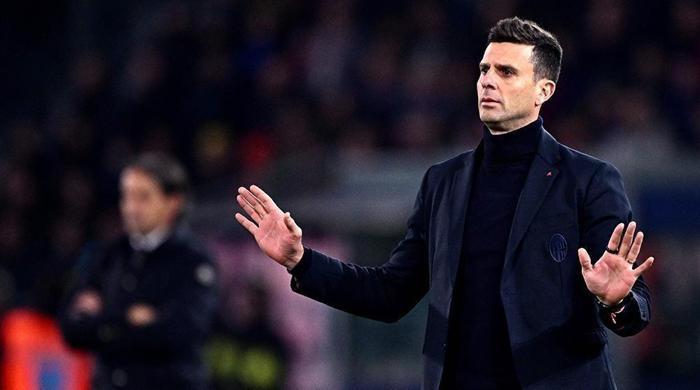 İtalya çalkalanıyor: Thiago Motta'nın Kenan Yıldız'a mobbingi ifşa oldu! Çirkin sözler 'Kim olduğunu sanıyorsun' 1 italya calkalaniyor thiago mottanin kenan yildiza mobbingi ifsa oldu cirkin sozler kim oldugunu saniyorsun cjLzlv1n