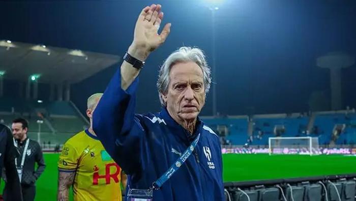 Jorge Jesus 2 yıl süren suskunluğunu bozdu, Fenerbahçe'ye Mourinho sitemi! Talisca uyarısı: 'İdmansız bırakmayın' 2 jorge jesus 2 yil suren suskunlugunu bozdu fenerbahceye mourinho sitemi talisca uyarisi idmansiz birakmayin DJi4tjFV