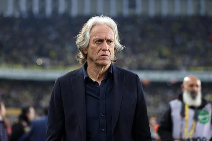 Jorge Jesus 2 yıl süren suskunluğunu bozdu, Fenerbahçe'ye Mourinho sitemi! Talisca uyarısı: 'İdmansız bırakmayın' 4 jorge jesus 2 yil suren suskunlugunu bozdu fenerbahceye mourinho sitemi talisca uyarisi idmansiz birakmayin qSNGaHRS