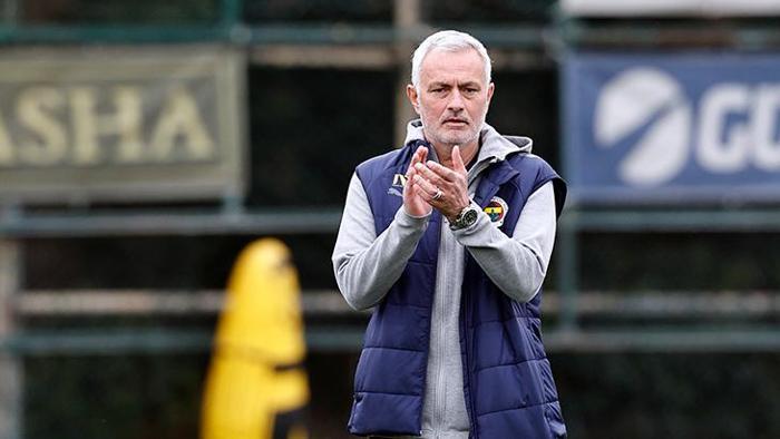Jose Mourinho'dan derbi öncesi takıma özel konuşma! 'Psikolojik üstünlük kuracağız' 7 jose mourinhodan derbi oncesi takima ozel konusma psikolojik ustunluk kuracagiz 6 tNemIqtt