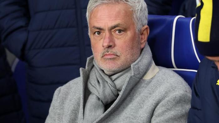 Jose Mourinho'nun soyunma odası konuşması ortaya çıktı! Mert Hakan gözyaşlarına boğuldu 2 jose mourinhonun soyunma odasi konusmasi ortaya cikti mert hakan gozyaslarina boguldu 1 8kw8SS2v