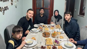 kocaelisporun yildizlari iftarda taraftarlarla bulustu sOxbupdC