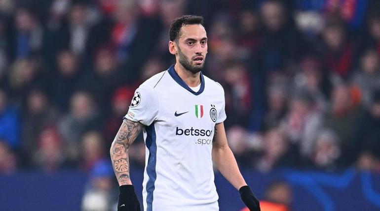 manchester uniteddan hakan calhanoglu hamlesi orta sahanin yeni lideri olacak 0 UQh57N5K