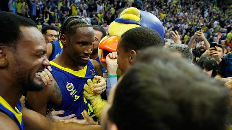 maurizio gherardini errick mccollumu fenerbahceye daha erken almaliydik 0 CczVCwb2