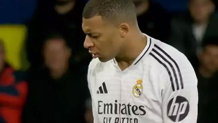 Mbappe'nin Arda Güler'e tepkisi gündem oldu! Son dakikalarda kaçan gol kriz yarattı 6 mbappenin arda gulere tepkisi gundem oldu son dakikalarda kacan gol kriz yaratti 5 NLcVB3qi