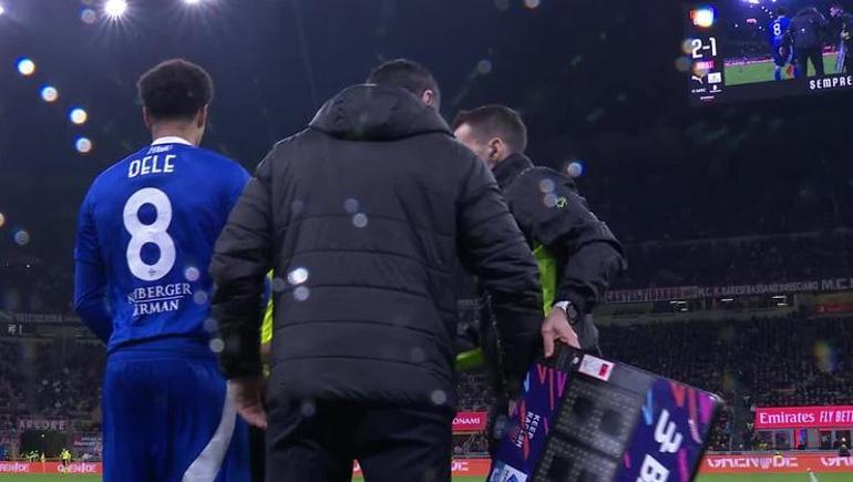 ne yaptin dele alli oyuna girdi 9 dakika sonra kirmizi kart gordu fabregas cildirdi RNpKCvlw