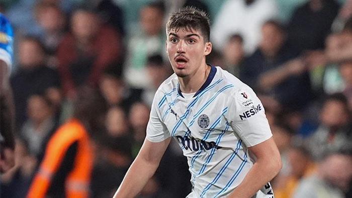 Nihat Kahveci'den Fenerbahçeli yıldıza büyük övgü: 25 milyon euro! 3 nihat kahveciden fenerbahceli yildiza buyuk ovgu 25 milyon euro 2 QkshsulO