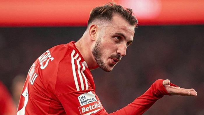 'Osmanlının baklavası gibi' Benfica'ya hayat veren Kerem Aktürkoğlu'na olay övgü: Bipolar bozukluğa Türk büyüsü 8 osmanlinin baklavasi gibi benficaya hayat veren kerem akturkogluna olay ovgu bipolar bozukluga turk buyusu NSgHb22z