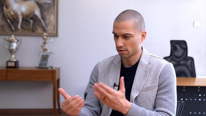 ÖZEL | Gökhan inler 21 yıl sonra Fenerbahçe gerçeğini açıkladı! 'Galatasaray'da Hagi, seni de görmek istemiyorum dedi. Beşiktaş'a Sergen Yalçın sayesinde...' 2 ozel gokhan inler 21 yil sonra fenerbahce gercegini acikladi galatasarayda hagi seni de i7ybd4rw