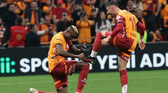 (ÖZET) Galatasaray - Antalyaspor maç sonucu: 4-0 | Osimhen resital yaptı, maç fazlasıyla fark 10 oldu! 2 ozet galatasaray antalyaspor mac sonucu 4 0 osimhen resital yapti mac fazlasiyla fark