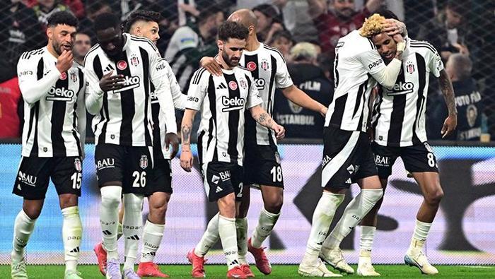 'Rafa Silva Touchdown yaptı! Cesur yürek Solskjaer...' Beşiktaş-Galatasaray derbisinin ardından bu sözler damga vurdu... 2 rafa silva touchdown yapti cesur yurek solskjaer besiktas galatasaray derbisinin ardindan bu sozler damga vurdu WzOtaLiW