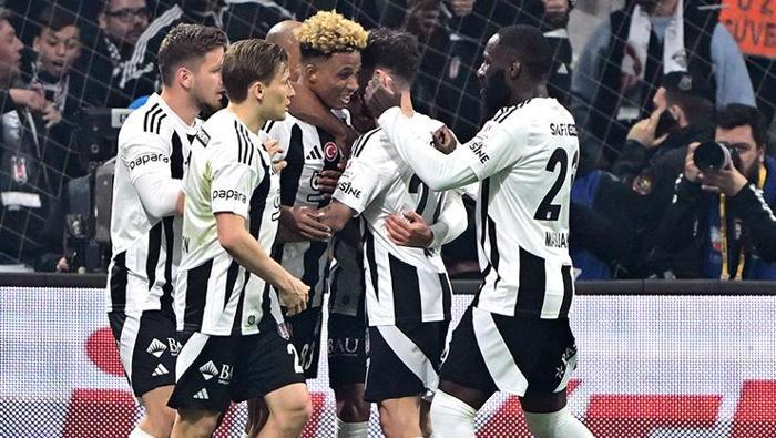 'Rafa Silva Touchdown yaptı! Cesur yürek Solskjaer...' Beşiktaş-Galatasaray derbisinin ardından bu sözler damga vurdu... 6 rafa silva touchdown yapti cesur yurek solskjaer besiktas galatasaray derbisinin ardindan bu sozler damga vurdu upcJnTMa
