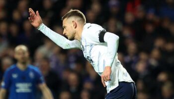 rangers maglubiyeti sonrasi fenerbahcede sebastian szymanski futbol boyle bir sey VuGuOVgU