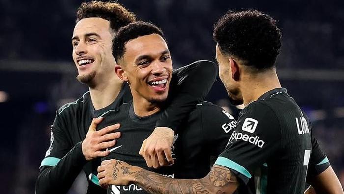 Real Madrid'e Alexander-Arnold transferinde Barcelona şoku! Avrupa'yı sallayan sürpriz... 4 real madride alexander arnold transferinde barcelona soku avrupayi sallayan surpriz 3 2TgzbNAT