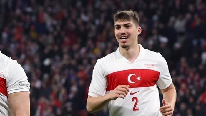 Ruben Amorim 10 futbolcusunu kovup Yusuf Akçiçek'i alıyor! Manchester United'dan olay hamle, Fenerbahçe'nin genç stoperi İngiliz basınında... 4 ruben amorim 10 futbolcusunu kovup yusuf akciceki aliyor manchester uniteddan olay hamle fenerbahcenin genc LsrKR4WS
