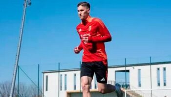 son dakika galatasarayli yildiz sakatlandi milli macta oynamayacak TKpEycB9