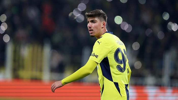 Transferde Yusuf Akçiçek çılgınlığı: Dev takımlar peşine düştü! İşte Fenerbahçe'nin istediği bonservis... 4 transferde yusuf akcicek cilginligi dev takimlar pesine dustu iste fenerbahcenin istedigi bonservis 3 2ZqFMOG6
