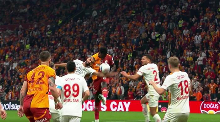Trio'da Galatasaray - Antalyaspor maçının tartışmalı pozisyonları değerlendirildi: Verilen ve verilmesi beklenen penaltılar! 18 trioda galatasaray antalyaspor macinin tartismali pozisyonlari degerlendirildi verilen ve verilmesi beklenen penaltilar 17 TfjYuLlP