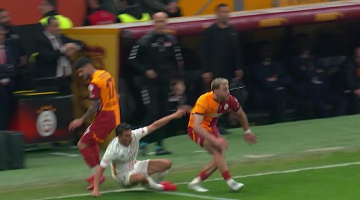 Trio'da Galatasaray - Antalyaspor maçının tartışmalı pozisyonları değerlendirildi: Verilen ve verilmesi beklenen penaltılar! 24 trioda galatasaray antalyaspor macinin tartismali pozisyonlari degerlendirildi verilen ve verilmesi beklenen penaltilar 23 N1LFbsYH